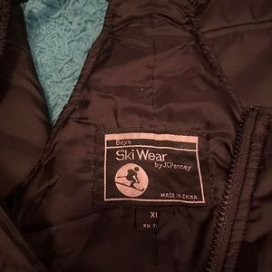 Black brand new bib ski pants